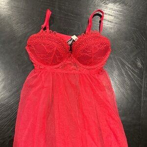 Victoria’s Secret Lingerie Red Size 34B NWT